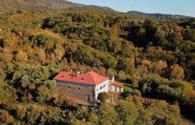 12 dormitorio villa 900 m² en Pontremoli, Italia. 790 000 €