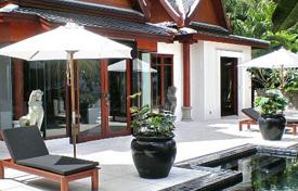 Villa – Surin Beach, Choeng Thale, Thalang,  Phuket,   Tailandia. $4 700  por semana