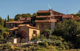 6 dormitorio villa 655 m² en Murlo, Italia. 798 000 €