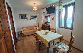 2 dormitorio piso 35 m² en Rovinj, Croacia. 312 000 €