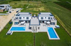 10 dormitorio casa de pueblo 538 m² en Brtonigla, Croacia. 2 200 000 €