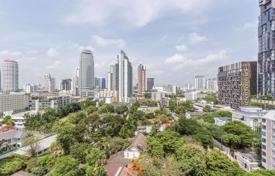 1-dormitorio apartamentos en condominio en Khlong Toei, Tailandia. $184 000