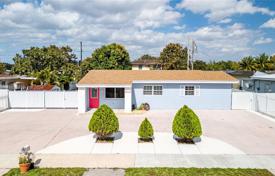 3 dormitorio casa de pueblo 174 m² en Miami Gardens, Estados Unidos. $545 000