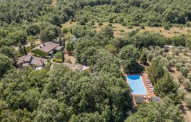 10 dormitorio finca rústica 506 m² en Montegabbione, Italia. 1 280 000 €