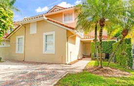 Casa de pueblo – Doral, Florida, Estados Unidos. $1 300 000