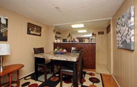 8 dormitorio casa de pueblo en York, Canadá. C$1 278 000
