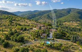 Villa 1000 m² en Cortona, Italia. 1 950 000 €