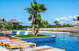 3 dormitorio casa de pueblo 328 m² en Umag, Croacia. 2 322 000 €
