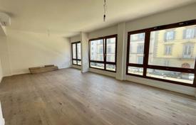 3 dormitorio piso 156 m² en Florencia, Italia. 780 000 €