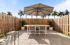 3 dormitorio casa de pueblo 127 m² en Miami, Estados Unidos. $535 000