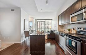 6 dormitorio piso en Fort York Boulevard, Canadá. C$914 000