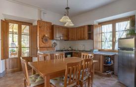 3 dormitorio villa 189 m² en Volterra, Italia. 720 000 €