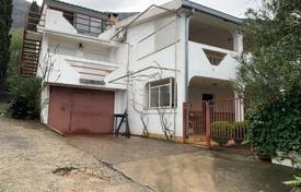 6 dormitorio casa de pueblo 180 m² en Sutomore, Montenegro. 125 000 €