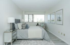 5 dormitorio piso en North York, Canadá. C$694 000