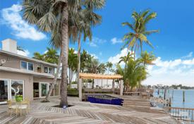 7 dormitorio villa 481 m² en Miami Beach, Estados Unidos. 4 889 000 €