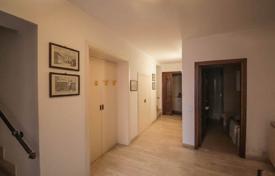 5 dormitorio piso 200 m² en Siena, Italia. 1 200 000 €