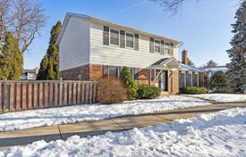 8 dormitorio casa de pueblo en North York, Canadá. C$2 172 000