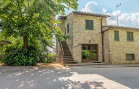 15 dormitorio finca rústica 270 m² en Siena, Italia. 585 000 €