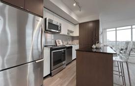 6 dormitorio piso en Etobicoke, Canadá. C$894 000