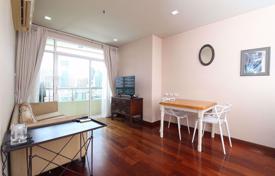 2-dormitorio apartamentos en condominio en Watthana, Tailandia. $201 000