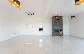 4 dormitorio casa de pueblo 198 m² en Primorje-Gorski Kotar County, Croacia. 1 200 000 €