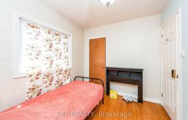 11 dormitorio casa de pueblo en North York, Canadá. C$1 704 000