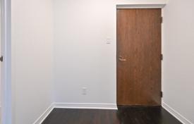 1 dormitorio piso en Harbour Square, Canadá. C$1 162 000