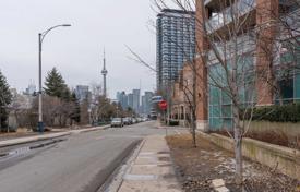 Piso – Western Battery Road, Old Toronto, Toronto,  Ontario,   Canadá. C$932 000