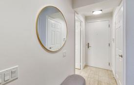 5 dormitorio piso en North York, Canadá. C$711 000