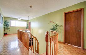 4 dormitorio casa de pueblo en Etobicoke, Canadá. C$1 714 000