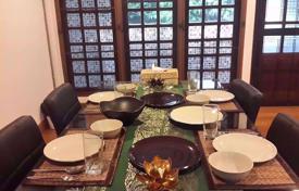 3 dormitorio chalet en Watthana, Tailandia. $6 700  por semana