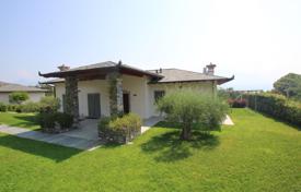 7 dormitorio villa 350 m² en Griante, Italia. 2 750 000 €