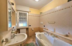 5 dormitorio villa 300 m² en Montignoso, Italia. 1 350 000 €