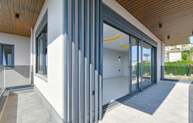 5 dormitorio villa 290 m² en Kargicak, Turquía. 52 752 000 TRY