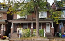 Casa de pueblo – Woodbine Avenue, Toronto, Ontario,  Canadá. C$1 847 000