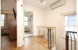 7 dormitorio casa de pueblo en North York, Canadá. C$1 879 000