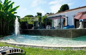 Villa – Antibes, Costa Azul, Francia. 5 900 €  por semana