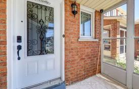 9 dormitorio casa de pueblo en Scarborough, Canadá. C$1 766 000