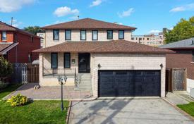Casa de pueblo – North York, Toronto, Ontario,  Canadá. C$1 639 000