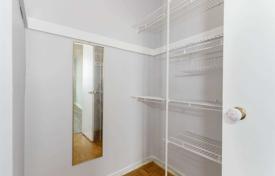 5 dormitorio piso en Etobicoke, Canadá. C$730 000