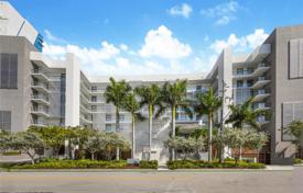 Condominio – Bay Harbor Islands, Florida, Estados Unidos. $2 150 000