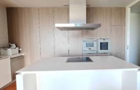 3-dormitorio apartamentos en condominio en Pathum Wan, Tailandia. $5 500  por semana