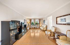 10 dormitorio casa de pueblo en North York, Canadá. C$1 915 000