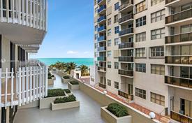 1-dormitorio apartamentos en condominio 92 m² en Miami Beach, Estados Unidos. $580 000