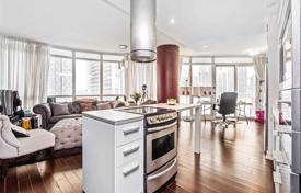 Piso – Dan Leckie Way, Old Toronto, Toronto,  Ontario,   Canadá. C$689 000