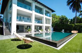 Villa – Key Biscayne, Florida, Estados Unidos. $7 995 000