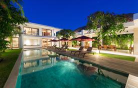 Villa – Seminyak, Bali, Indonesia. 5 900 €  por semana