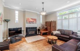 8 dormitorio casa de pueblo en North York, Canadá. C$2 524 000