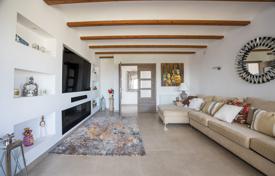 4 dormitorio chalet 235 m² en Moraira, España. 1 095 000 €