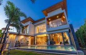 3 dormitorio villa 338 m² en Si Sunthon, Tailandia. $626 000